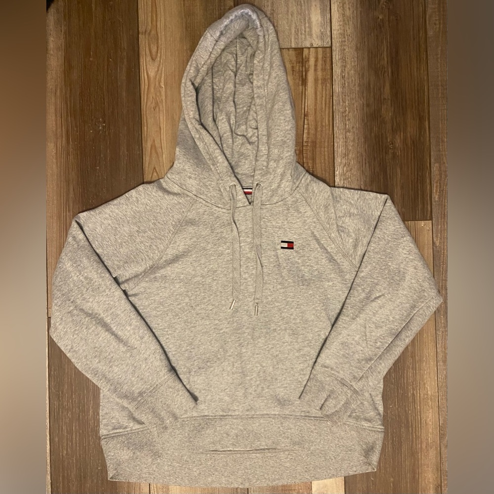 Tommy Hilfiger Sport Women’s Hoodie Pullover Longsleeve Size Medium Grey